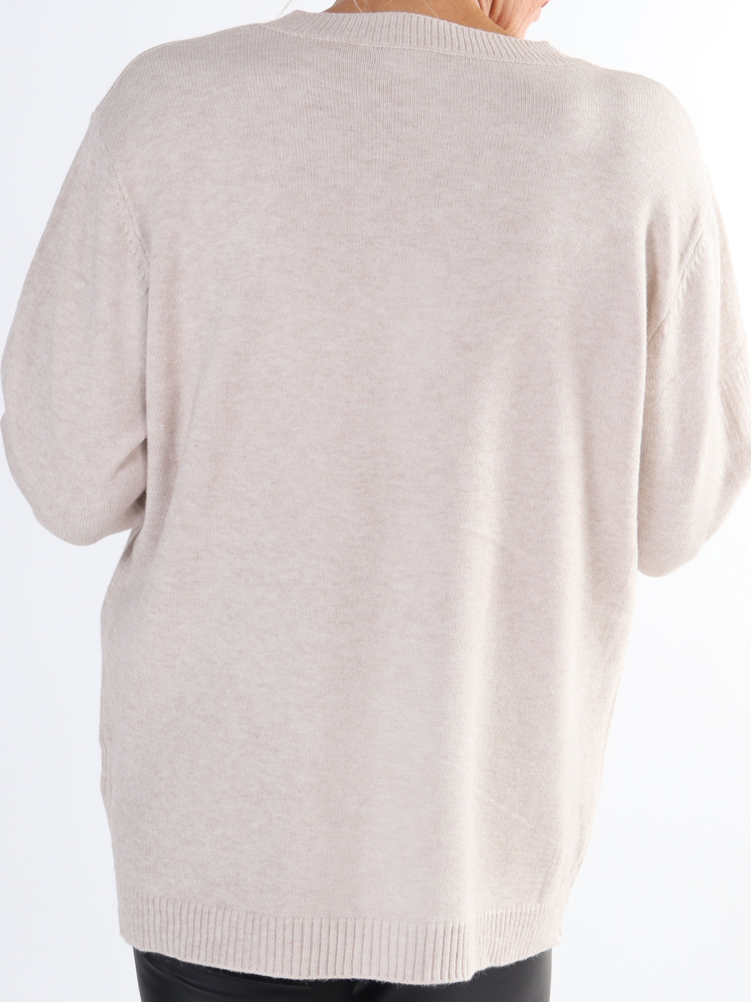 Tamara - Mjuk tröja med liten v-ringning